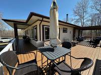 16 Joan Blvd
