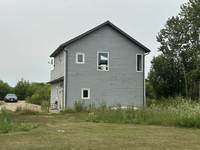 135 Victoria Dr. WATERFRONT