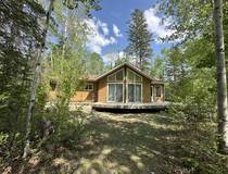 11 Grand Pines Drive
